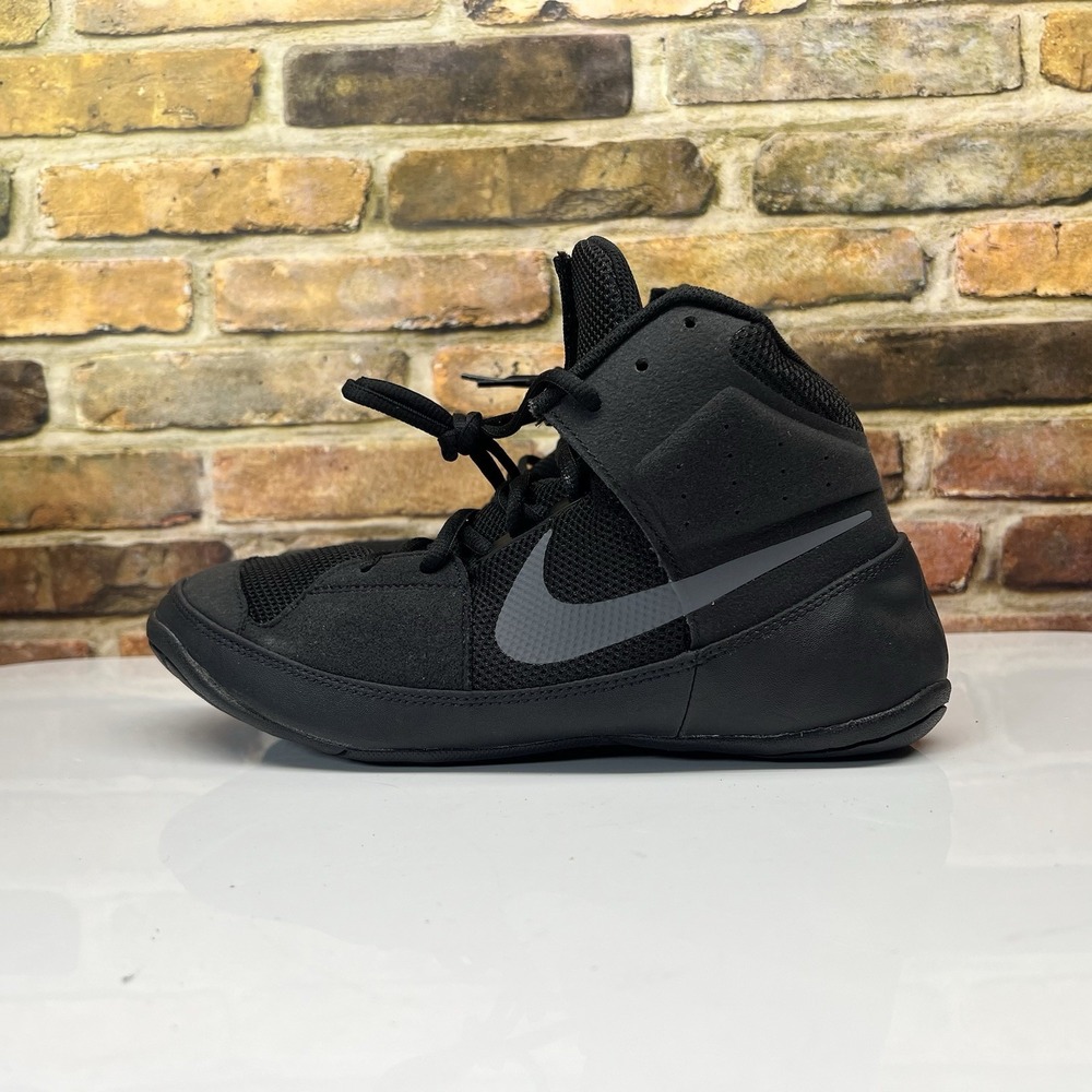 Nike Fury Wrestling MMA Mens Size 9.5 Black Grey  Training Shoes AO2416-010